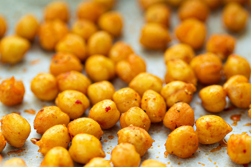 6 Healthy Vegetarian and Vegan Snack Options